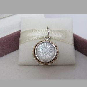 ISO Pandora Daisy Signet Pendant